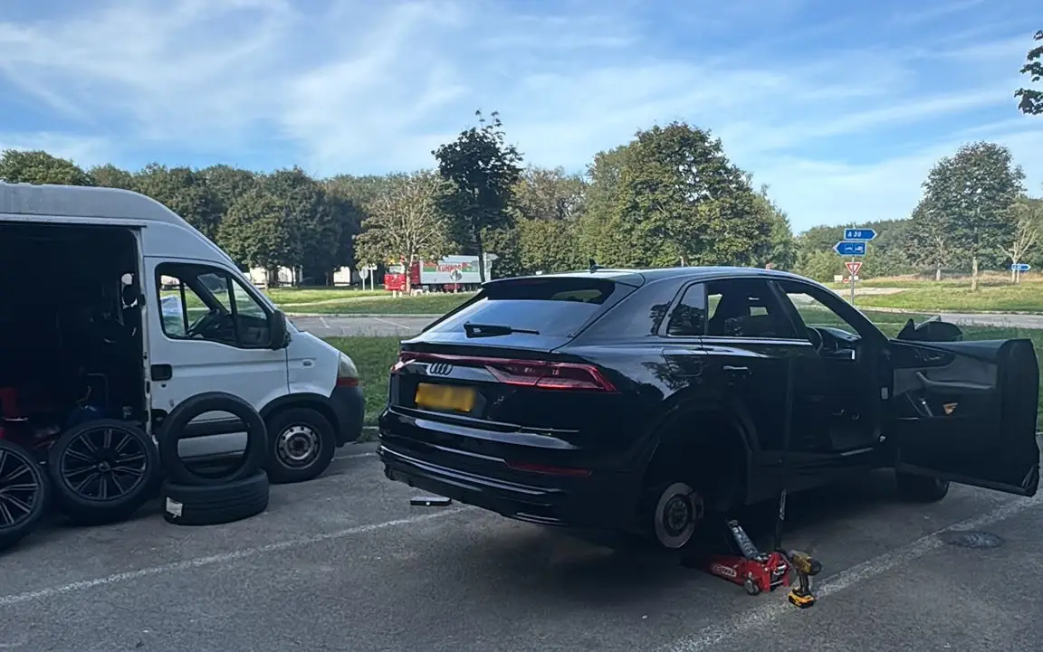 Dépannage pneu à domicile à Bordeaux : intervention mobile